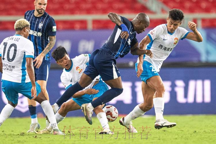 新华社：出家门，见球门——武汉足球文化在社区生枝发芽